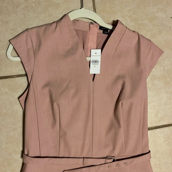 Beautiful Ann Taylor size 6 soft pink dress. - Picture 1 of 4